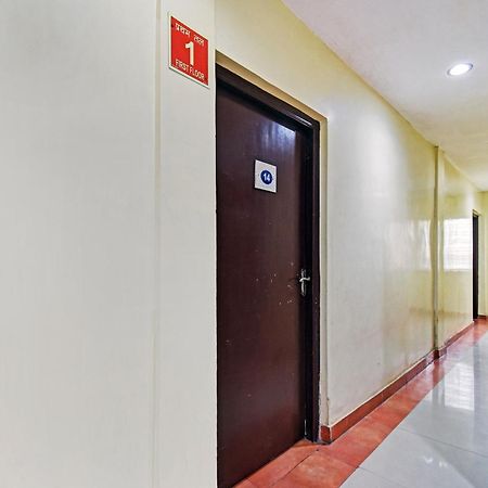 Flagship Hotel Eden 콜카타 외부 사진