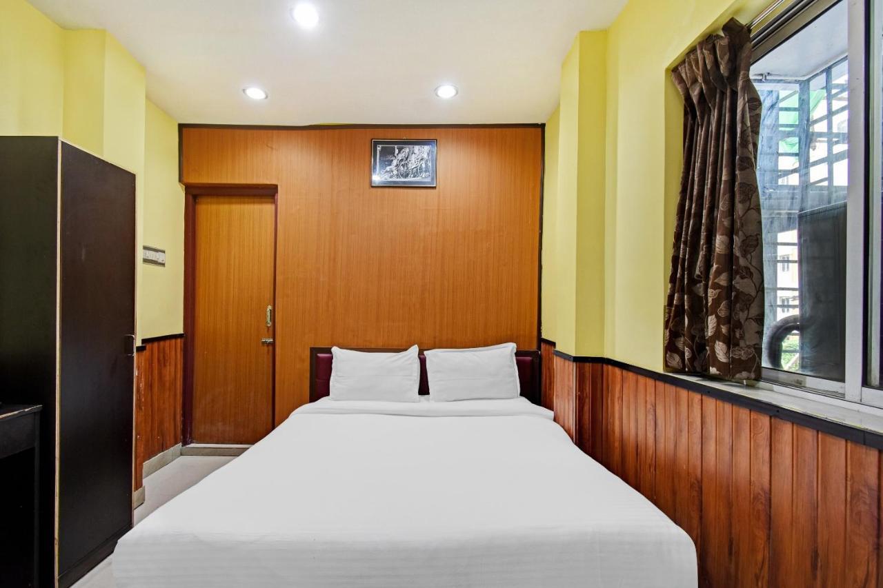 Flagship Hotel Eden 콜카타 외부 사진