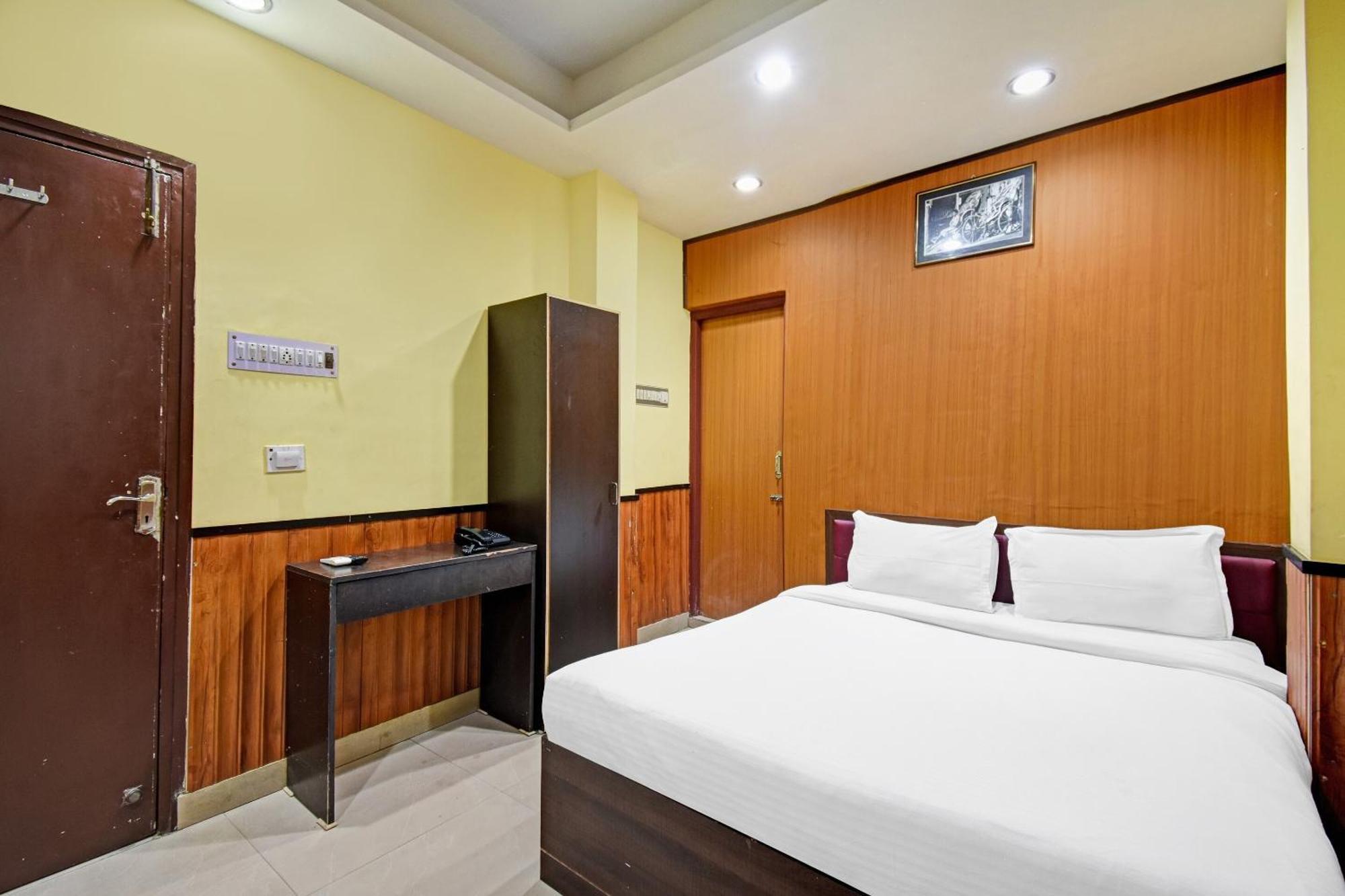 Flagship Hotel Eden 콜카타 외부 사진